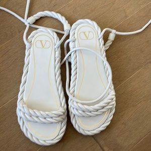 Valentino Garavani size 38 white lace up sandals